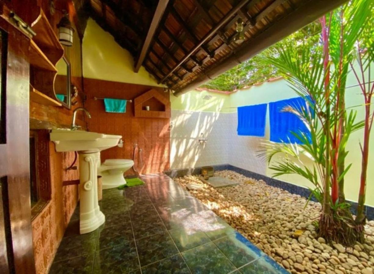Emerald Isle Alappuzha Exterior photo
