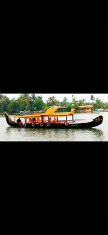 Emerald Isle Alappuzha Exterior photo