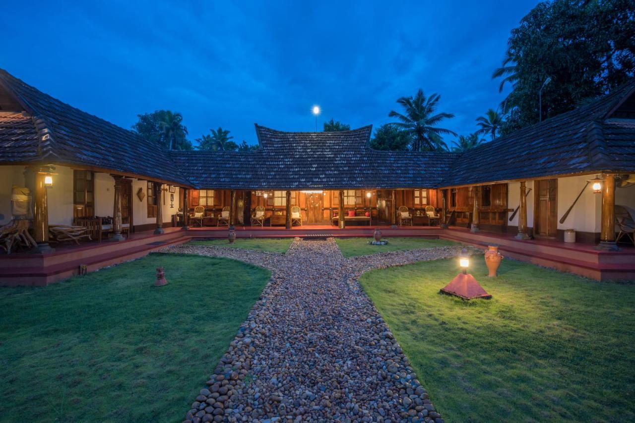 Emerald Isle Alappuzha Exterior photo